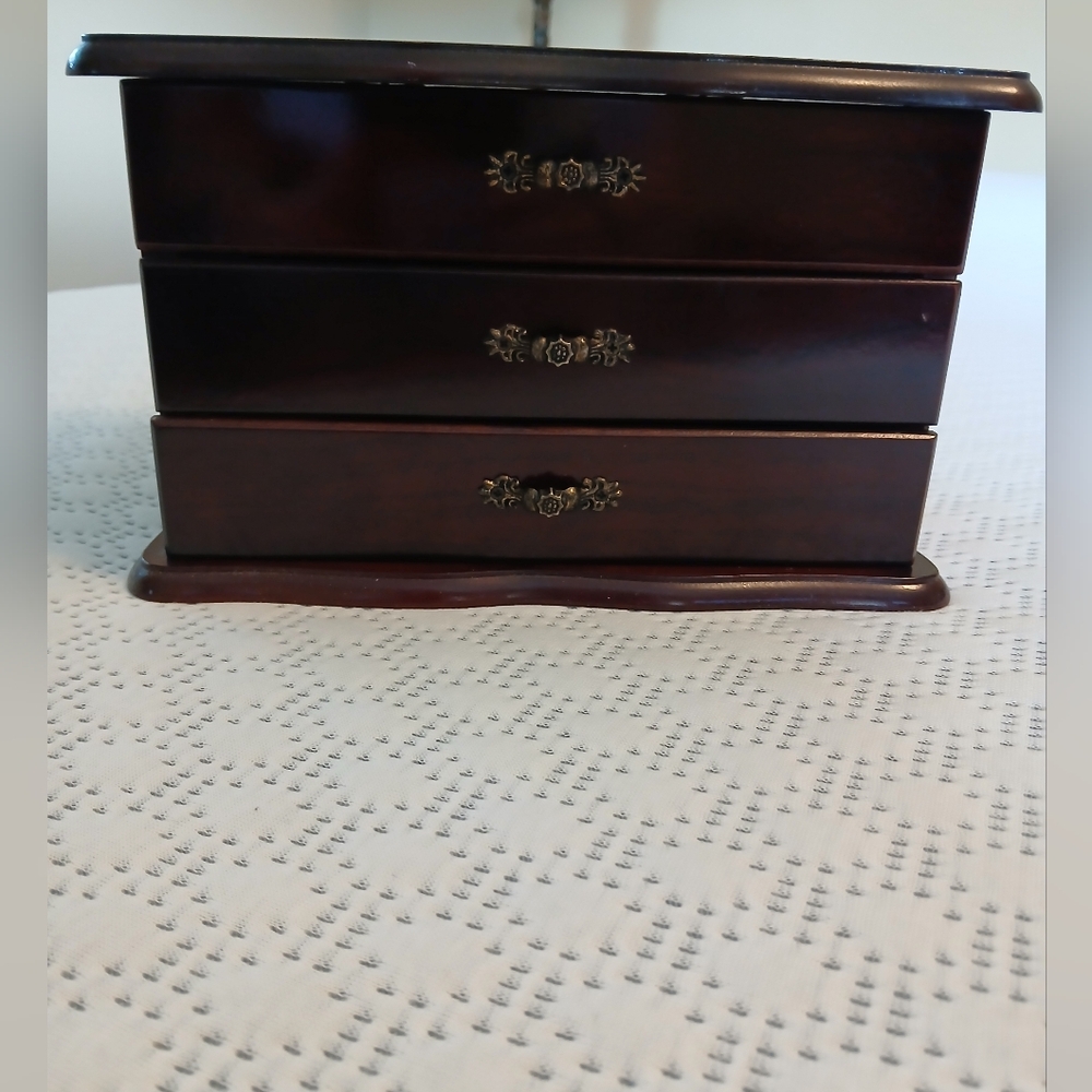 Elegant Wooden Jewelry Box